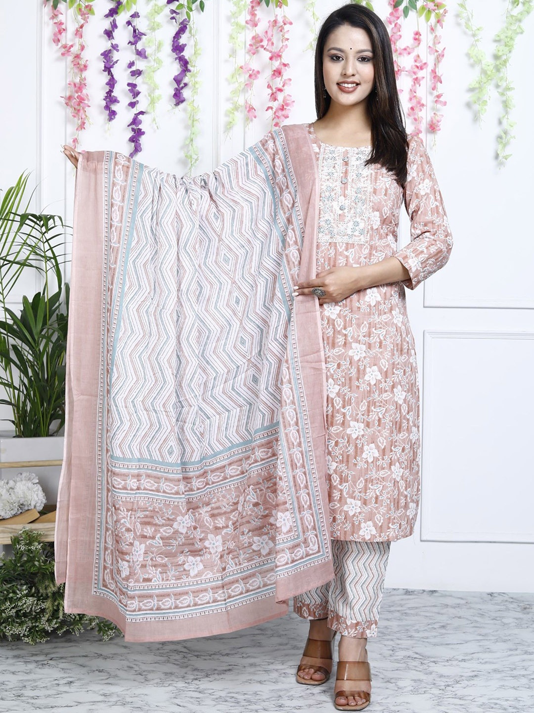 ASANSHI Floral Printed Round Neck Pure Cotton Straight Kurta With Trousers & Dupatta, Peach
ASANSHI Floral Printed Round Neck Pure Cotton Straight Kurta With Trousers & Dupatta, Peach