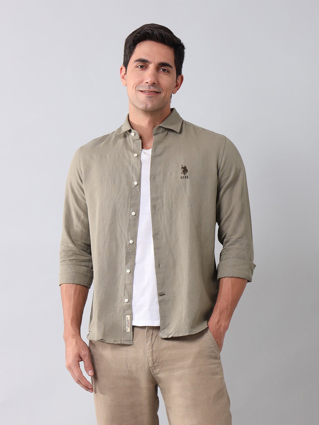 U.S. Polo Assn. Denim Co. Men Classic Fit Spread Collar Solid Linen Casual Shirt, Green
U.S. Polo Assn. Denim Co. Men Classic Fit Spread Collar Solid Linen Casual Shirt, Green