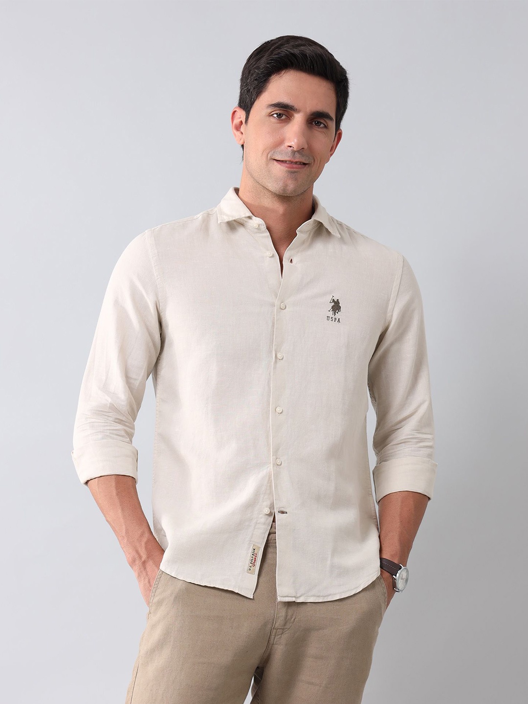 U.S. Polo Assn. Denim Co. Men Classic Fit Spread Collar Solid Linen Casual Shirt, Beige
U.S. Polo Assn. Denim Co. Men Classic Fit Spread Collar Solid Linen Casual Shirt, Beige