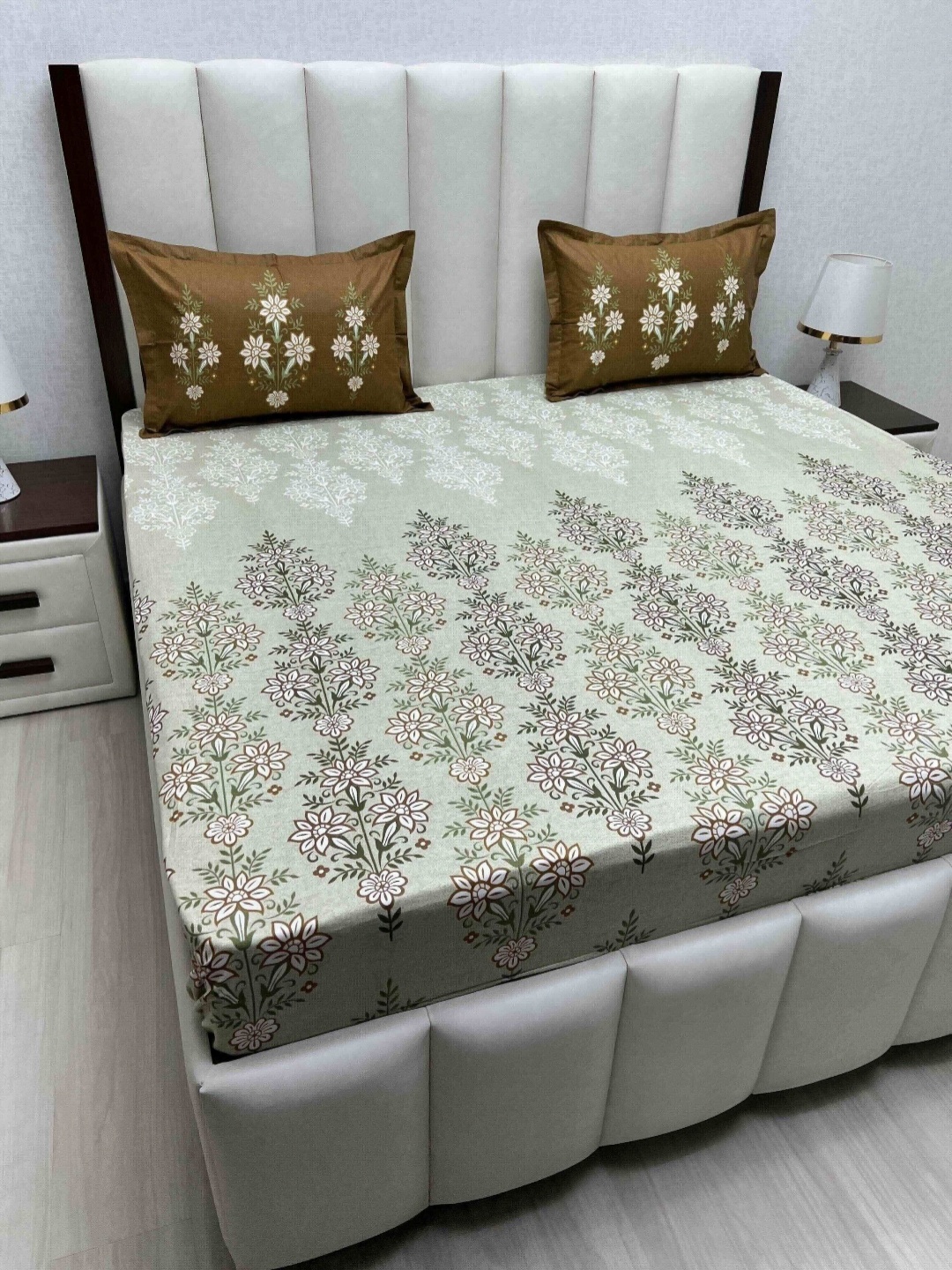Pure Decor Cotton King Size Double Bed Bedsheet With 2 Pillow Covers 2.74m X 2.74m, Green
Pure Decor Cotton King Size Double Bed Bedsheet With 2 Pillow Covers 2.74m X 2.74m, Green