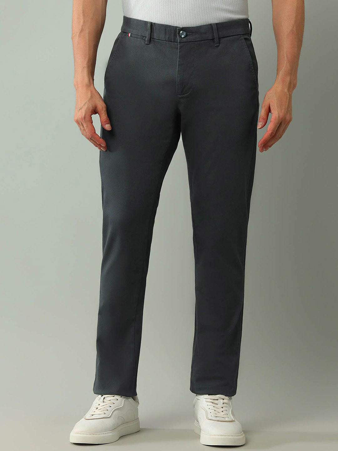 Arrow Sport Men Slim Fit Chinos Trousers, Grey
Arrow Sport Men Slim Fit Chinos Trousers, Grey