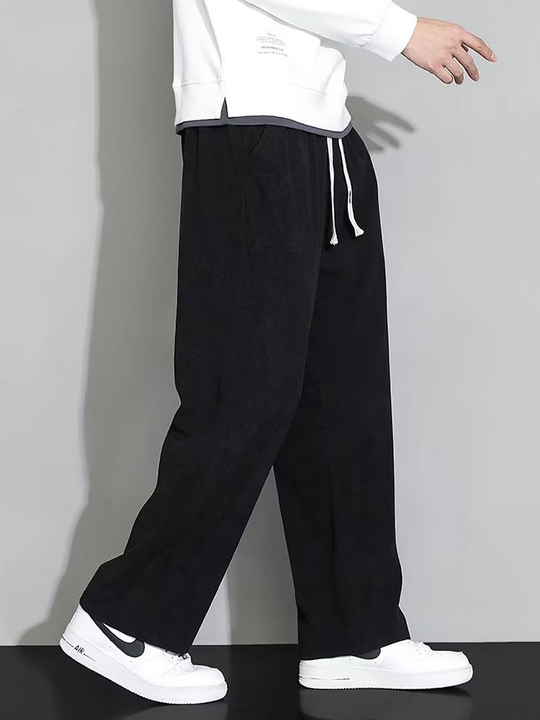 StyleCast x Revolte Men Solid Mid-Rise Parallel Straight Fit Pleated Trousers, Black
StyleCast x Revolte Men Solid Mid-Rise Parallel Straight Fit Pleated Trousers, Black