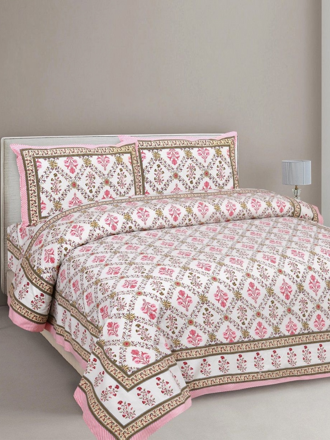 INDHOME LIFE White & Pink Floral Printed Cotton 220 TC King Bedsheet Set 2.28 m x 2.74 m
INDHOME LIFE White & Pink Floral Printed Cotton 220 TC King Bedsheet Set 2.28 m x 2.74 m