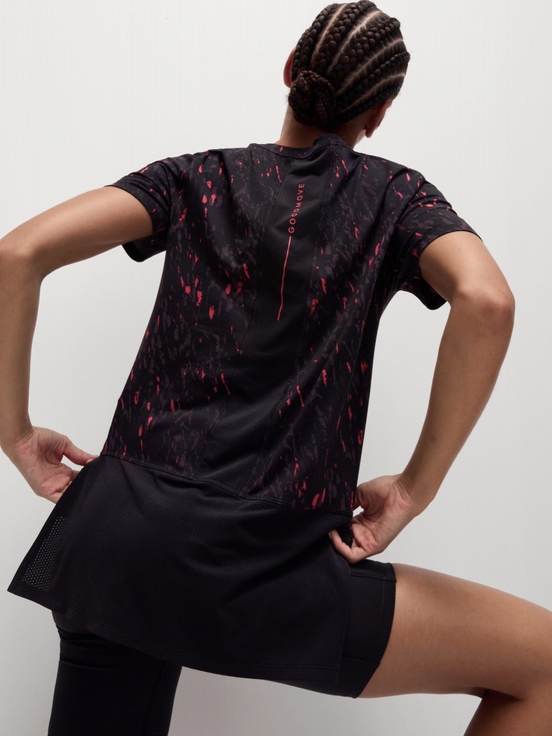 Marks & Spencer Women Abstract Printed Round Neck Slim Fit T-shirt, Black
Marks & Spencer Women Abstract Printed Round Neck Slim Fit T-shirt, Black