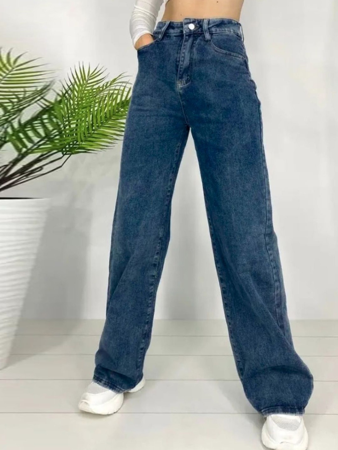 DressBerry Women Comfort Boyfriend Fit High-Rise Light Fade Acid Wash Stretchable Jeans, Navy blue
DressBerry Women Comfort Boyfriend Fit High-Rise Light Fade Acid Wash Stretchable Jeans, Navy blue
