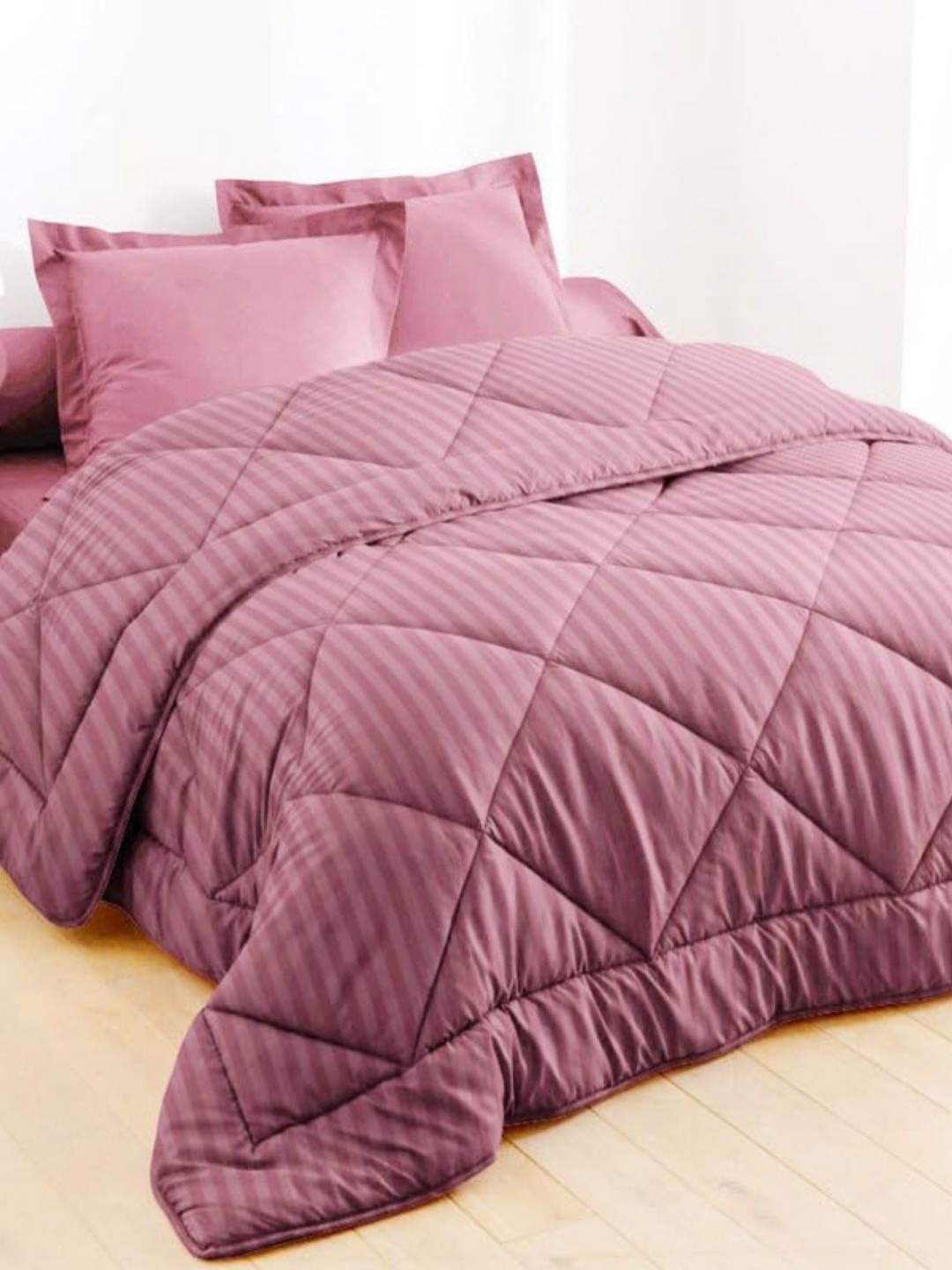 VAS COLLECTIONS Pink Striped Microfiber Mild Winter 210 GSM Prime Double Bed Comforter
VAS COLLECTIONS Pink Striped Microfiber Mild Winter 210 GSM Prime Double Bed Comforter