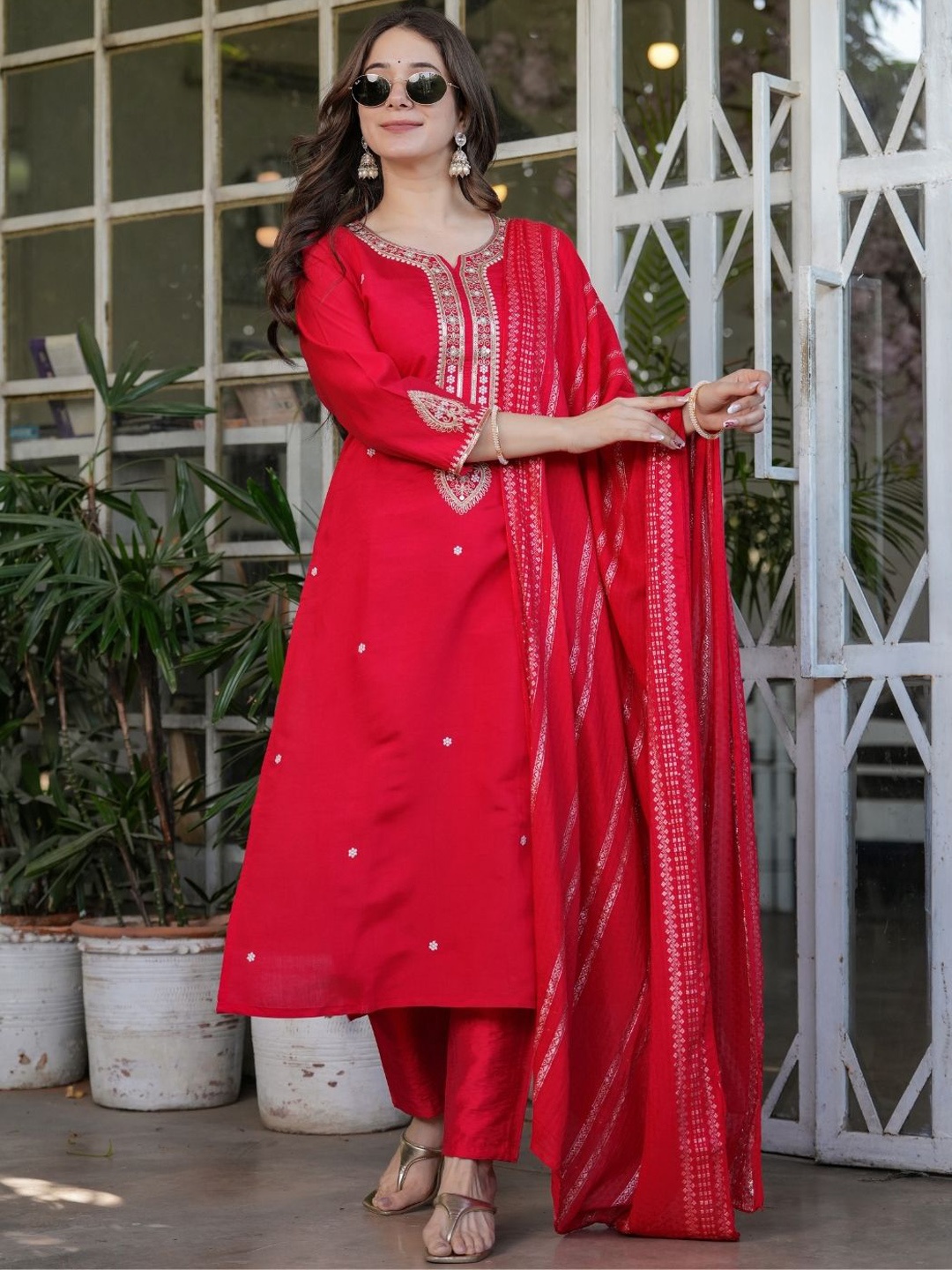 Navlik Floral Embroidered Sequinned Notch Neck A-Line Kurta With Trousers And Dupatta, Red
Navlik Floral Embroidered Sequinned Notch Neck A-Line Kurta With Trousers And Dupatta, Red
