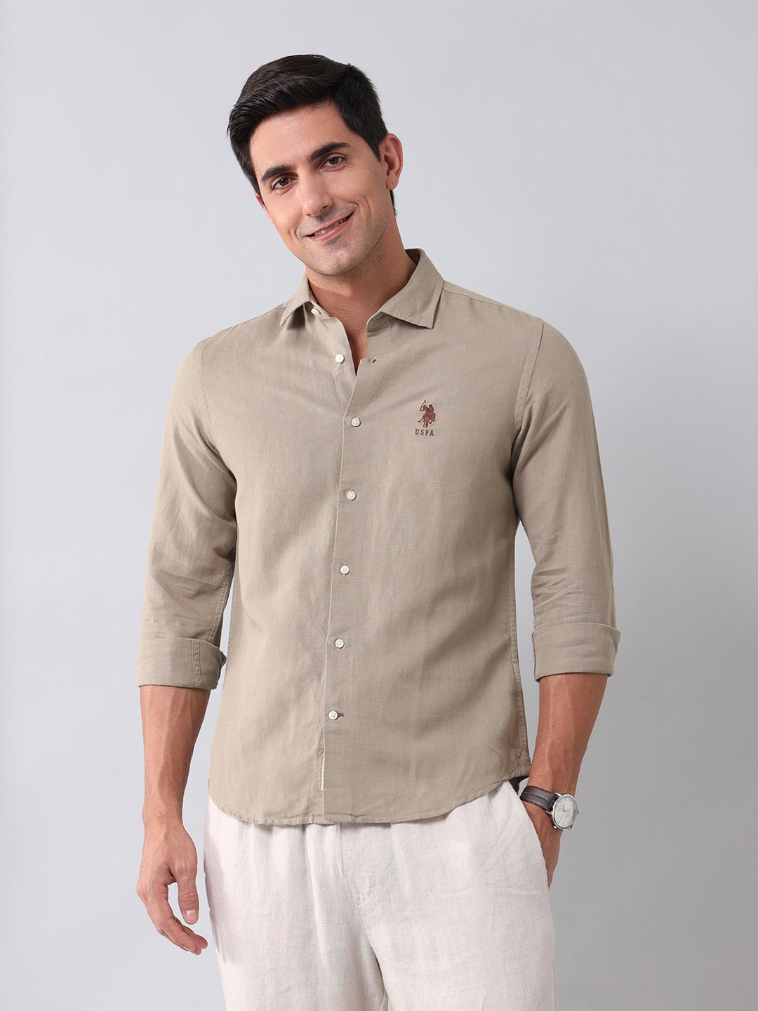 U.S. Polo Assn. Denim Co. Men Classic Fit Spread Collar Solid Linen Casual Shirt, Brown
U.S. Polo Assn. Denim Co. Men Classic Fit Spread Collar Solid Linen Casual Shirt, Brown