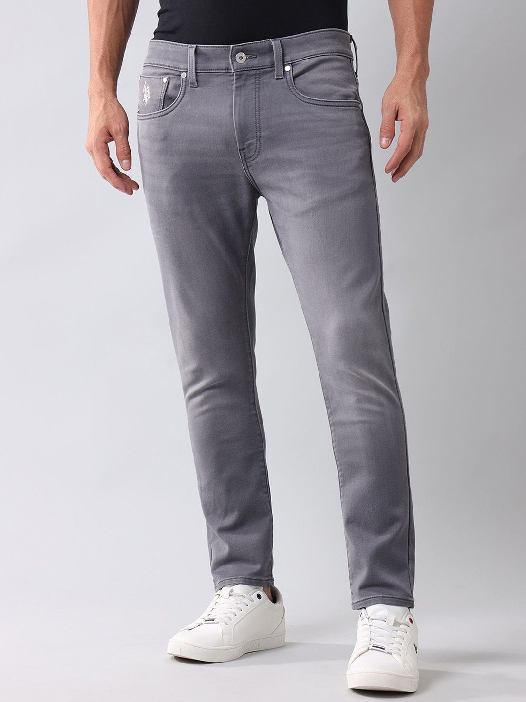 U.S. Polo Assn. Denim Co. Men Cotton Classic Tapered Fit Light Fade Mid-Rise Jeans, Grey
U.S. Polo Assn. Denim Co. Men Cotton Classic Tapered Fit Light Fade Mid-Rise Jeans, Grey