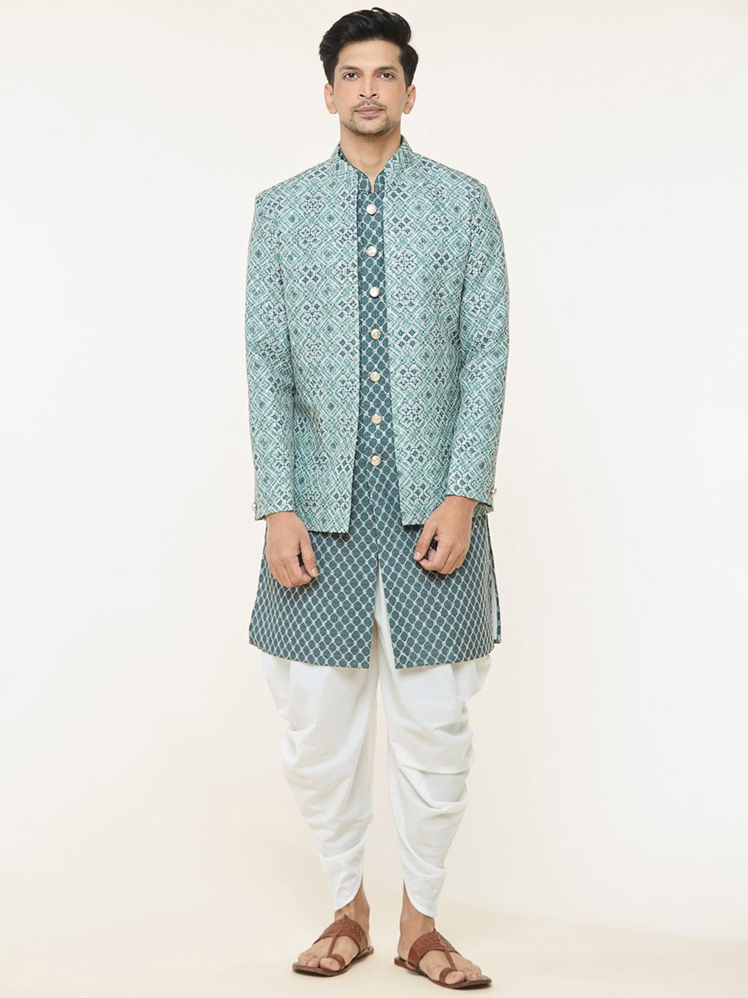 Arihant Rai Sinha Men Embroidered Regular Thread Work Pure Cotton Kurta with Dhoti Pants, Green
Arihant Rai Sinha Men Embroidered Regular Thread Work Pure Cotton Kurta with Dhoti Pants, Green