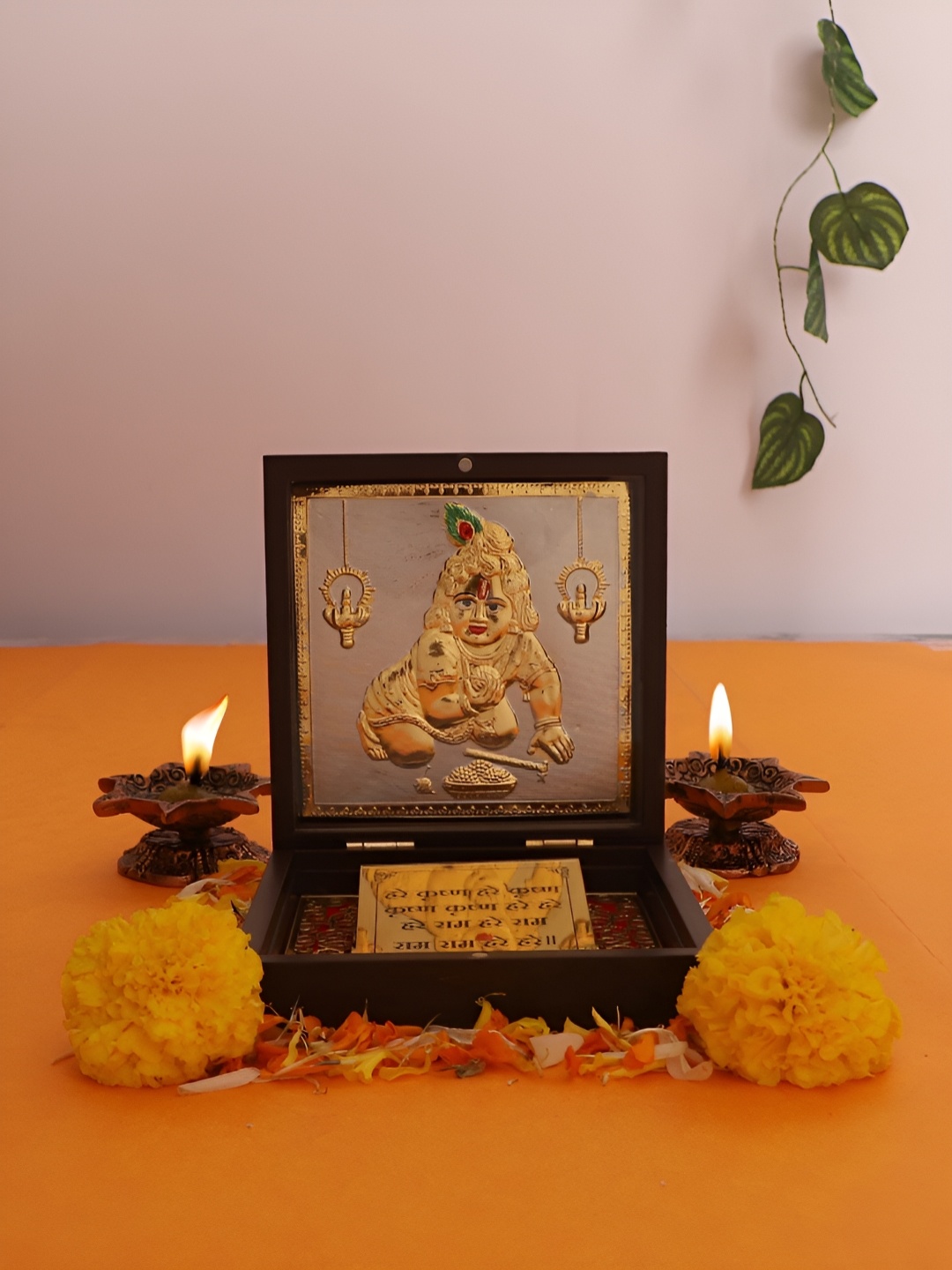 INTERNATIONAL GIFT Gold-Toned Krishna Charan Paduka Religious Foot Prints Pooja Essentials
INTERNATIONAL GIFT Gold-Toned Krishna Charan Paduka Religious Foot Prints Pooja Essentials