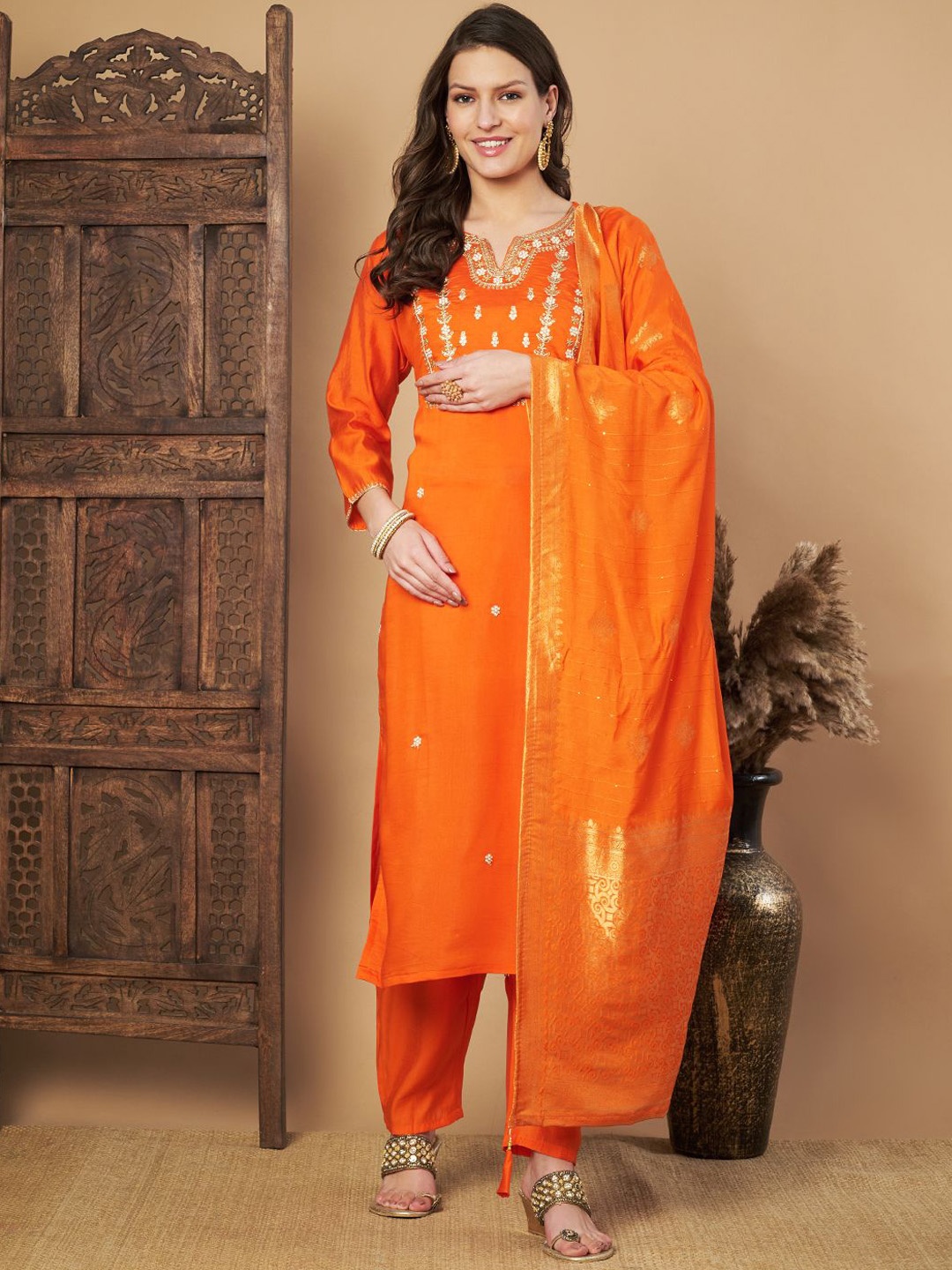 Growdamy Embroidered Notch Neck Chanderi Cotton Straight Kurta With Trousers & Dupatta, Orange
Growdamy Embroidered Notch Neck Chanderi Cotton Straight Kurta With Trousers & Dupatta, Orange