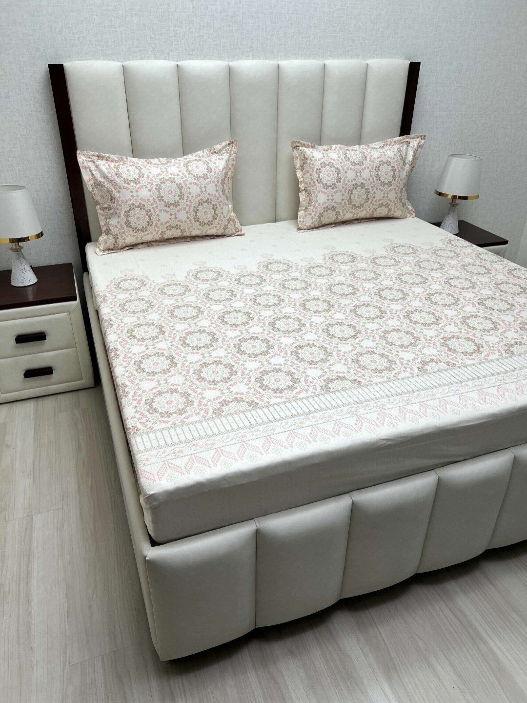 Pure Decor Peach & White Ethnic Motifs Pure Cotton 400 TC Queen Bedsheet 2.28 m x 2.54 m
Pure Decor Peach & White Ethnic Motifs Pure Cotton 400 TC Queen Bedsheet 2.28 m x 2.54 m