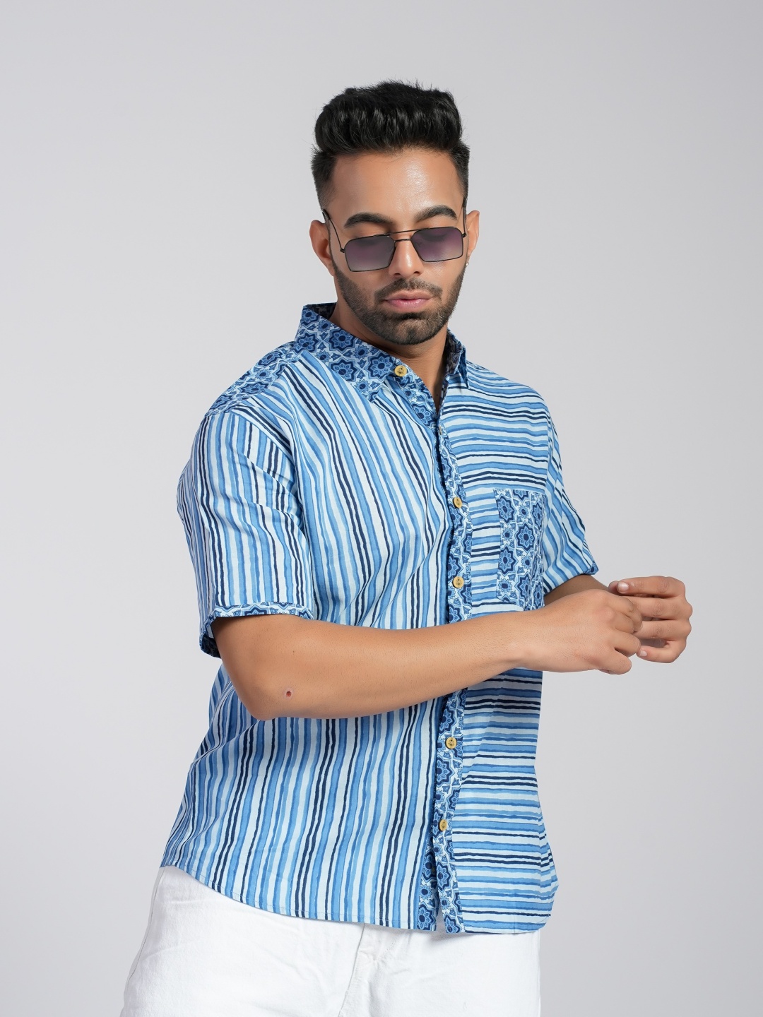 Cotton Curio Men Comfort Fit Spread Collar Multi Striped Cotton Casual Shirt, Blue
Cotton Curio Men Comfort Fit Spread Collar Multi Striped Cotton Casual Shirt, Blue