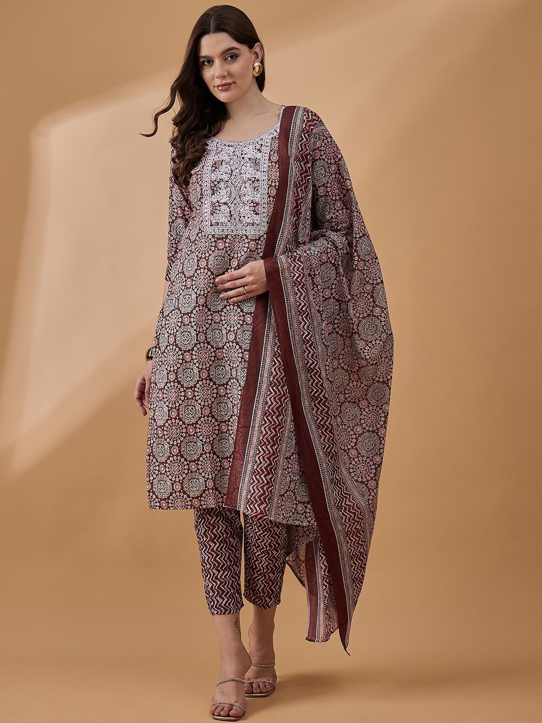 all about you Women Ethnic Motifs Printed Regular Thread Work Kurta with Trousers & With Dupatta, Brown
all about you Women Ethnic Motifs Printed Regular Thread Work Kurta with Trousers & With Dupatta, Brown
