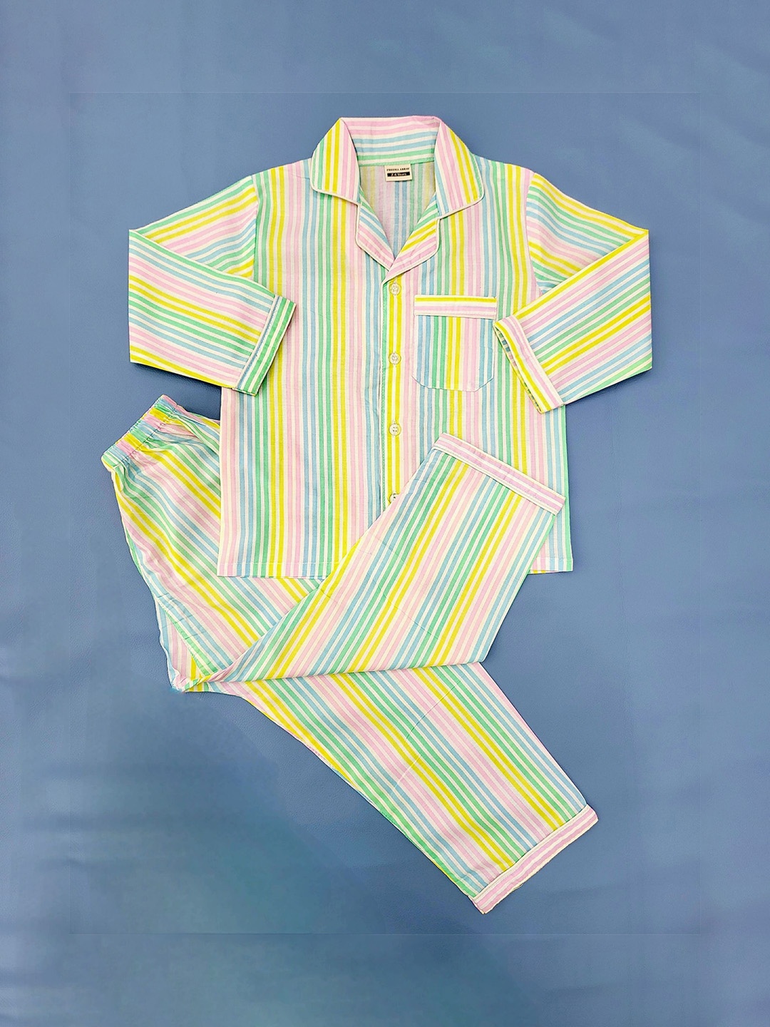Freesia Array Unisex Kids Lapel Collar Pure Cotton Striped Printed Night suit, White
Freesia Array Unisex Kids Lapel Collar Pure Cotton Striped Printed Night suit, White
