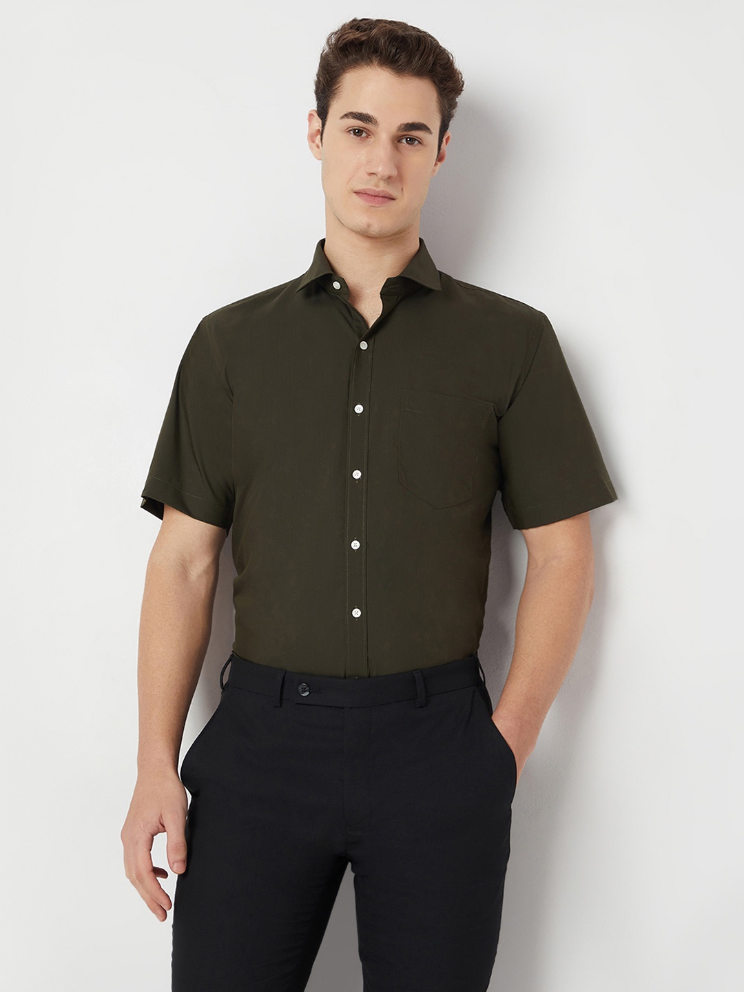 MARK & ALBERT Men India Slim Fit Spread Collar Solid Cotton Formal Shirt, Olive
MARK & ALBERT Men India Slim Fit Spread Collar Solid Cotton Formal Shirt, Olive