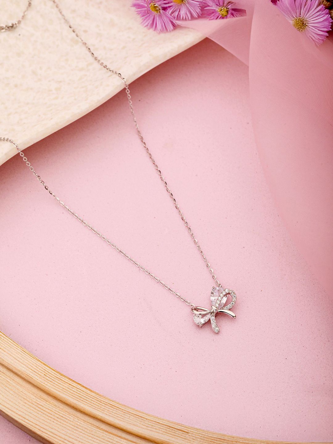 SARAF SILVERETZ 925Sterling Silver Silver-Plated American Diamond Studded Minimal Necklace
SARAF SILVERETZ 925Sterling Silver Silver-Plated American Diamond Studded Minimal Necklace