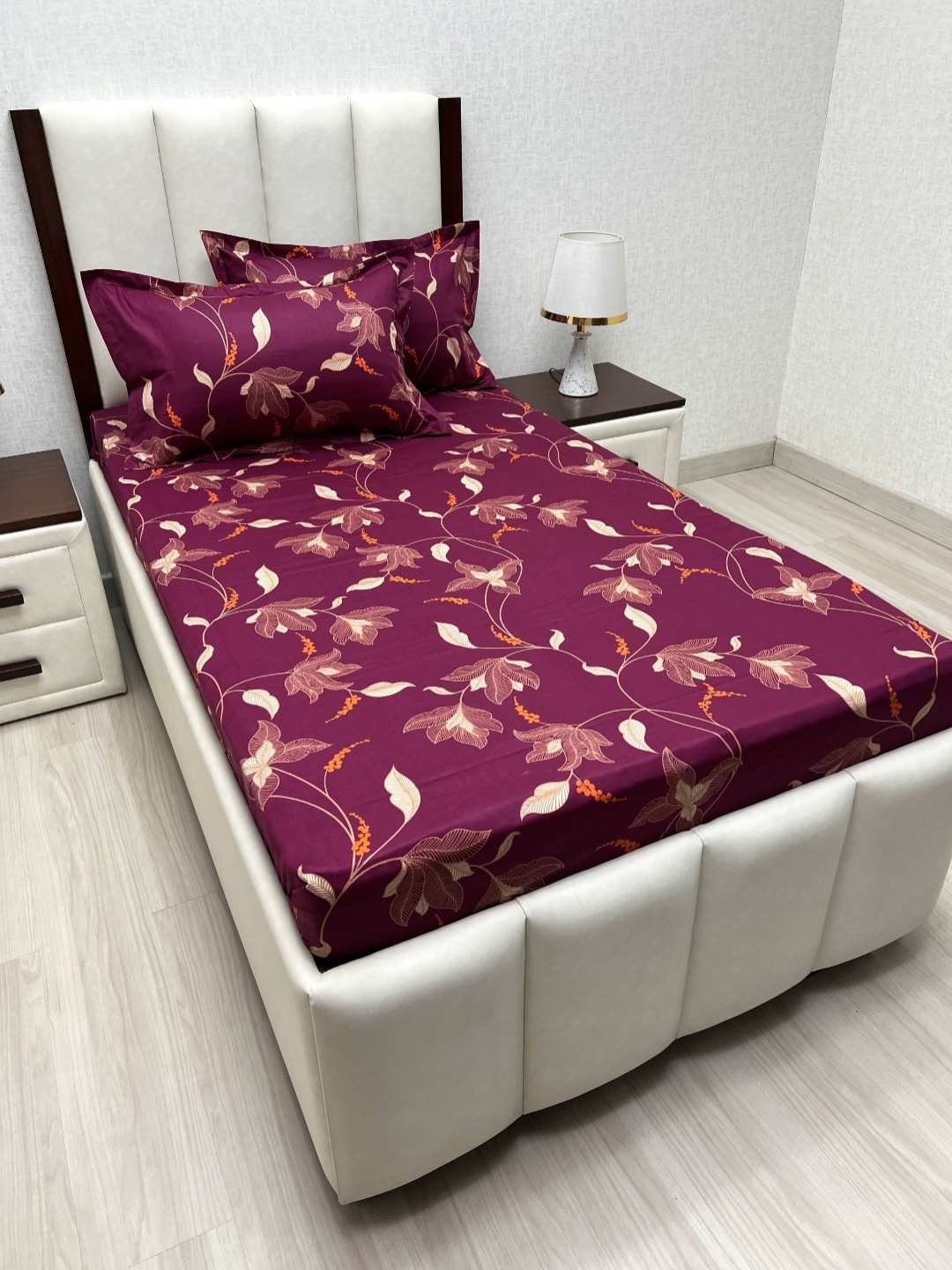 Pure Decor Lounge Fur Maroon Printed Pure Cotton 260 TC Single Bedsheet Set 1.73m x 2.36m
Pure Decor Lounge Fur Maroon Printed Pure Cotton 260 TC Single Bedsheet Set 1.73m x 2.36m