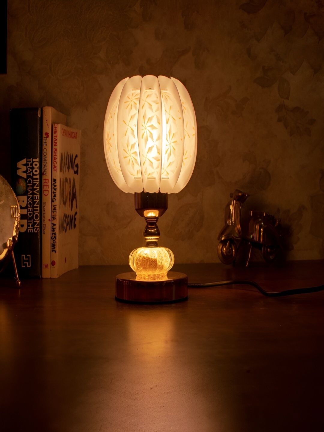 Craftlayout Transparent & Gold-Toned Printed Abstract Shaped Metal Table Lamp With Bulb
Craftlayout Transparent & Gold-Toned Printed Abstract Shaped Metal Table Lamp With Bulb