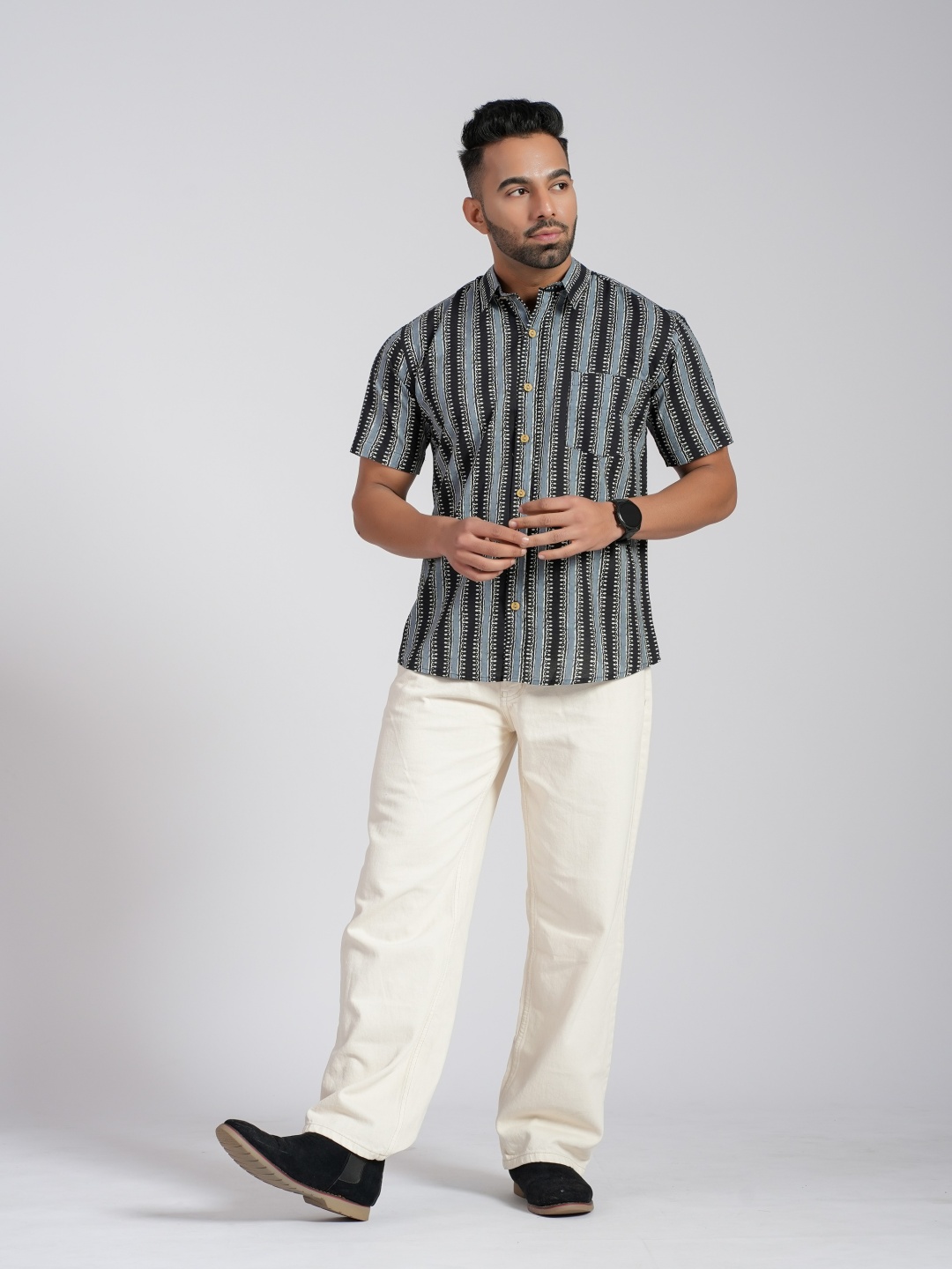 Cotton Curio Men Comfort Fit Spread Collar Vertical Striped Cotton Casual Shirt, Black
Cotton Curio Men Comfort Fit Spread Collar Vertical Striped Cotton Casual Shirt, Black