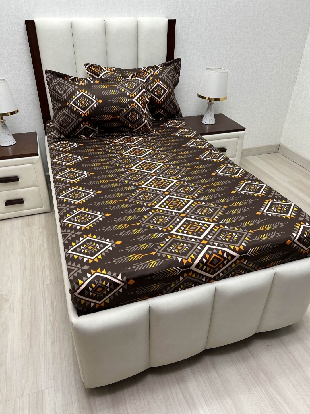 Pure Decor Brown And Yellow Geometric Printed 300 TC Single Bedsheet Set 1.73 m x 2.36 m
Pure Decor Brown And Yellow Geometric Printed 300 TC Single Bedsheet Set 1.73 m x 2.36 m