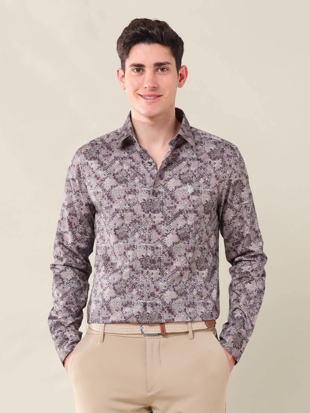 U.S. Polo Assn. Men Classic Fit Spread Collar Floral Printed Cotton Casual Shirt, Beige
U.S. Polo Assn. Men Classic Fit Spread Collar Floral Printed Cotton Casual Shirt, Beige