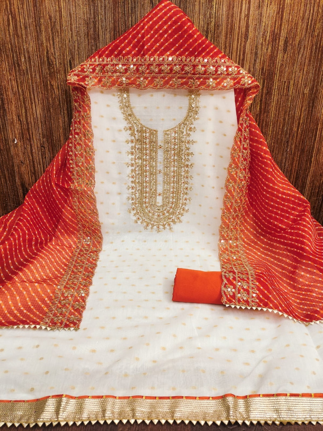 SWARNGANGA TEX Sequinnce Embellished Gotta Patti Velvet Unstitched Dress Material, White
SWARNGANGA TEX Sequinnce Embellished Gotta Patti Velvet Unstitched Dress Material, White