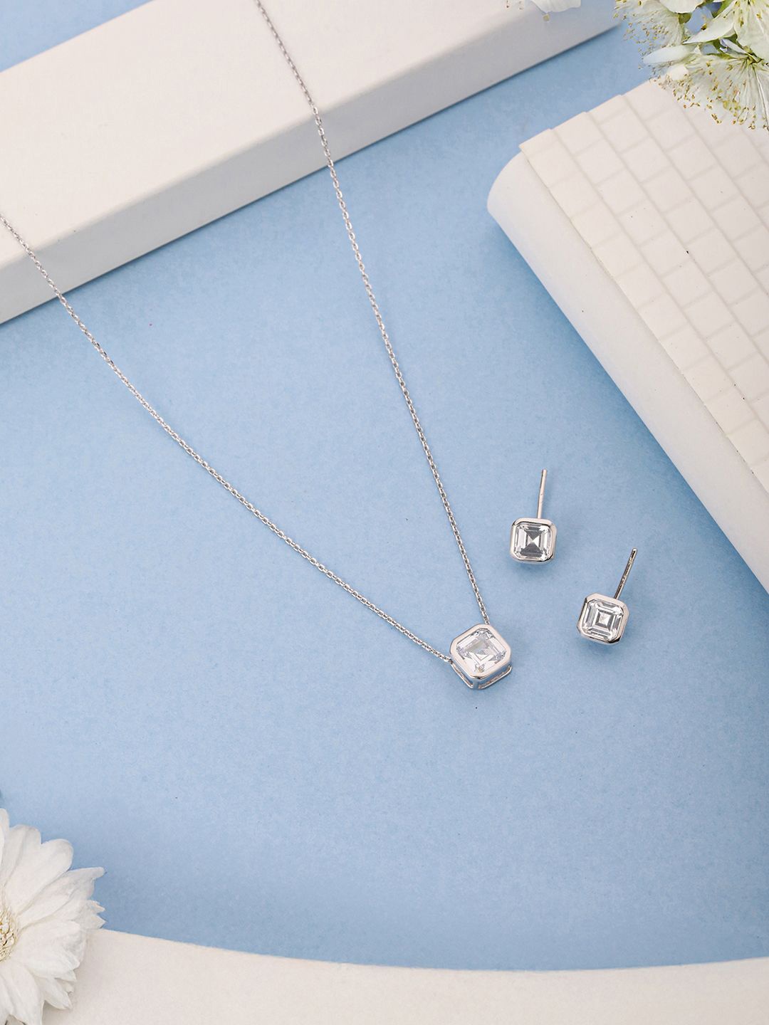 SARAF SILVERETZ 925 Sterling Silver-Plated AD Studded Square Solitaire Jewellery Set
SARAF SILVERETZ 925 Sterling Silver-Plated AD Studded Square Solitaire Jewellery Set