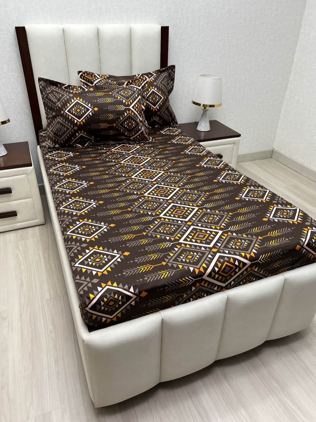 Pure Decor Lounge Fur Brown Printed 250 TC Pure Cotton Single Bedsheet Set 1.73 m x 2.36 m
Pure Decor Lounge Fur Brown Printed 250 TC Pure Cotton Single Bedsheet Set 1.73 m x 2.36 m