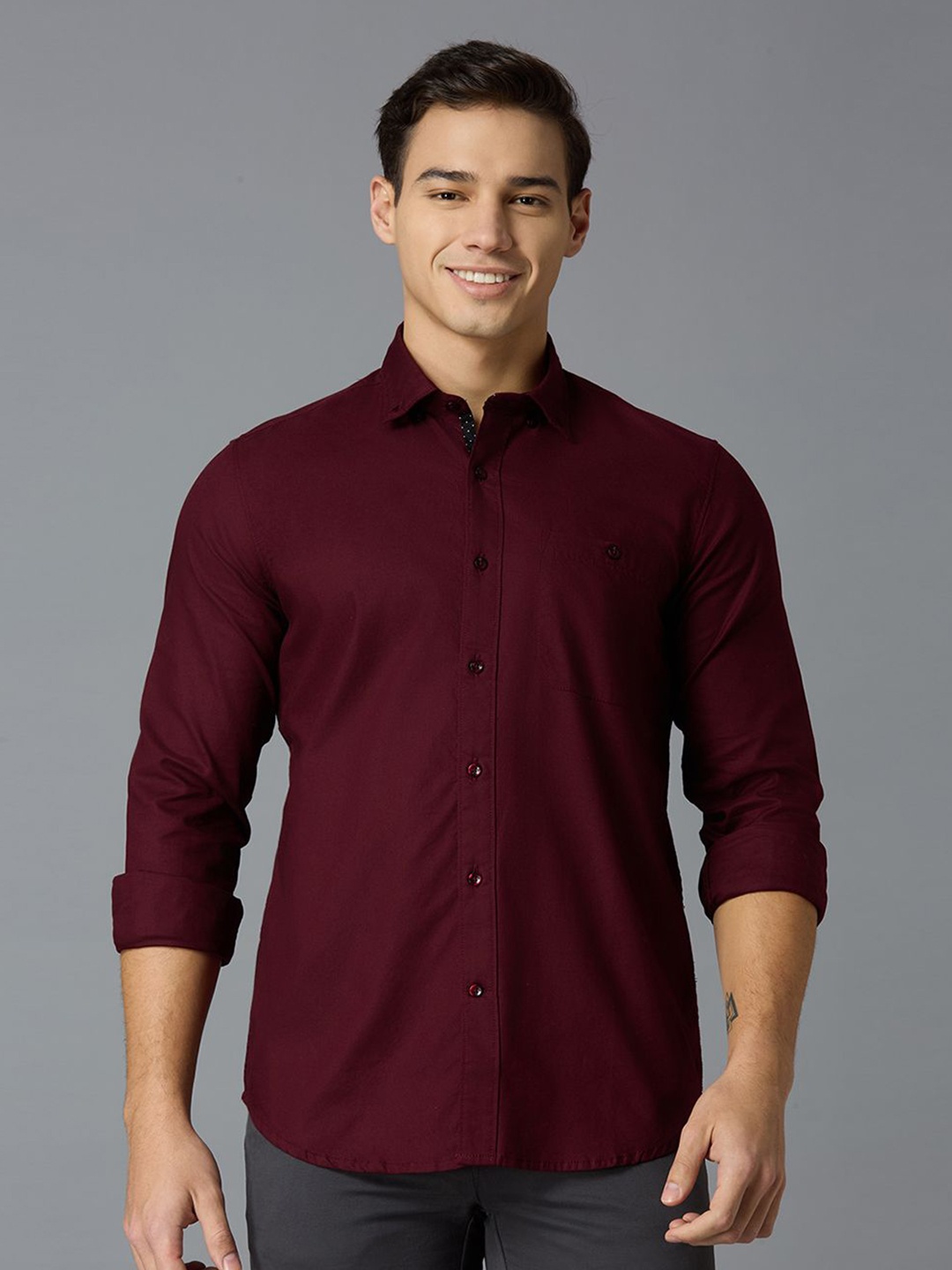 Reid & Taylor Men India Slim Fit Button-Down Collar Solid Cotton Casual Shirt, Burgundy
Reid & Taylor Men India Slim Fit Button-Down Collar Solid Cotton Casual Shirt, Burgundy