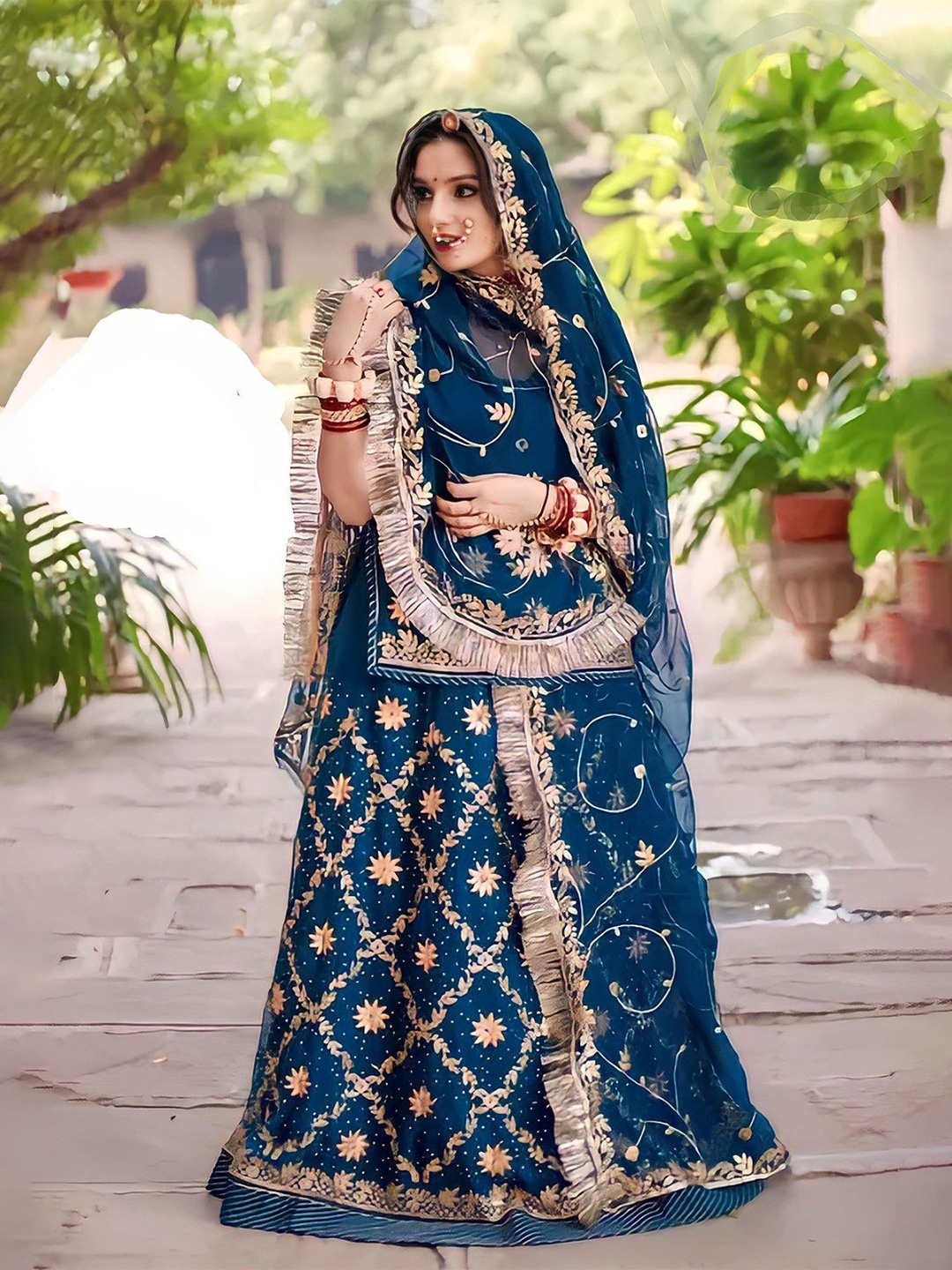MADHUR HAND WORK ART Embroidered Semi-Stitched Lehenga & Unstitched Blouse With Dupatta, Green
MADHUR HAND WORK ART Embroidered Semi-Stitched Lehenga & Unstitched Blouse With Dupatta, Green