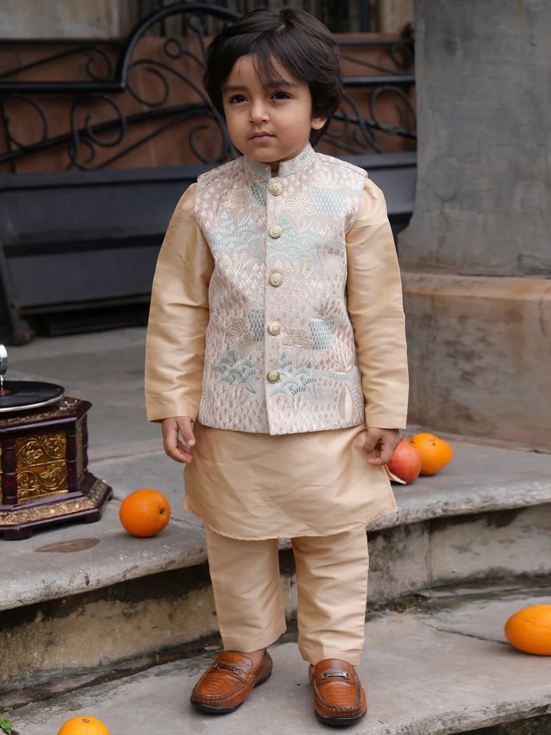 Funny Bones Clothing Boys Animal Embroidered Mandarin Collar Pure Silk Kurta With Pyjama, Cream
Funny Bones Clothing Boys Animal Embroidered Mandarin Collar Pure Silk Kurta With Pyjama, Cream