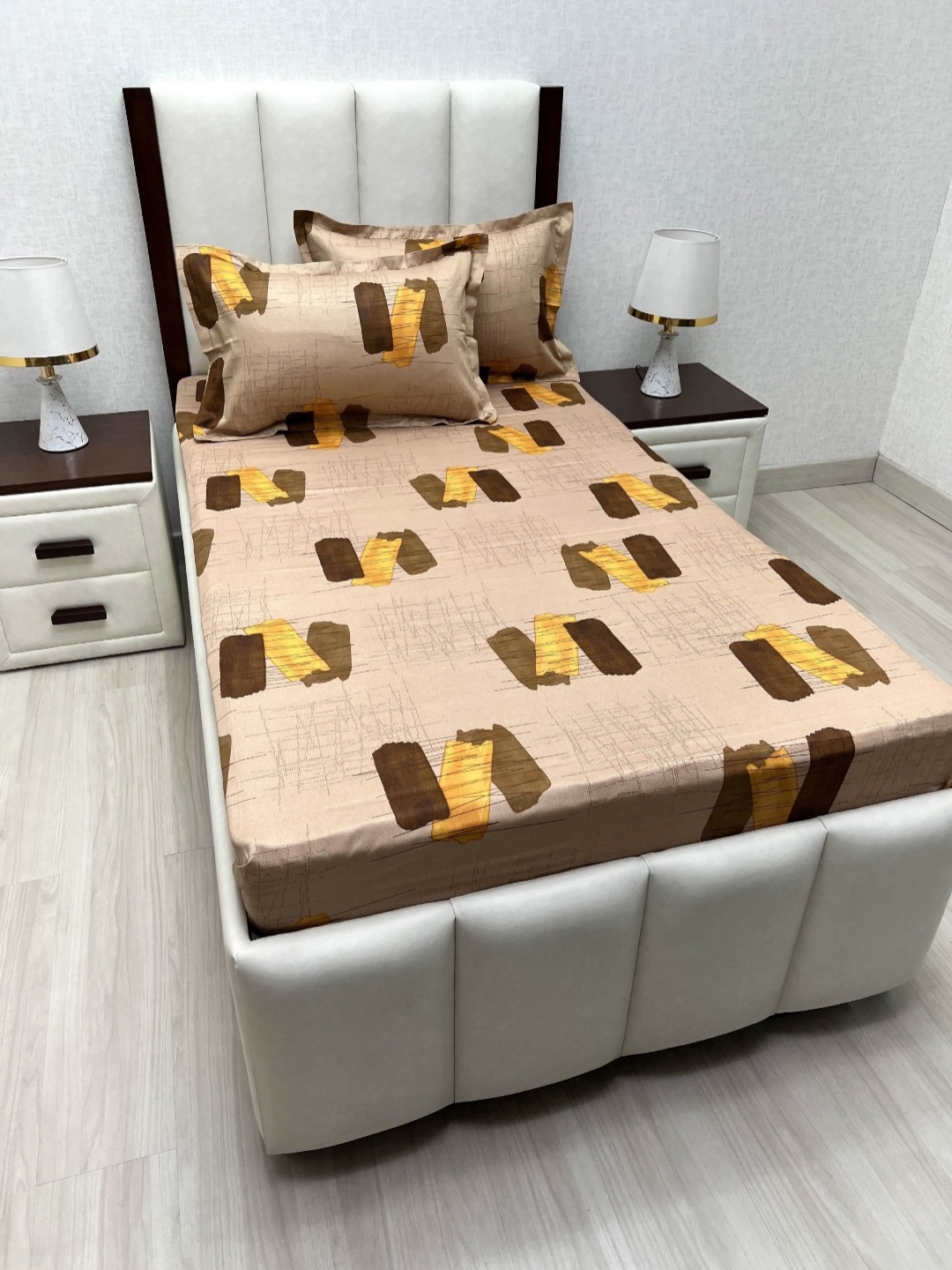 Pure Decor Lounge Fur Brown Printed Pure Cotton 330 TC Single Bedsheet Set 1.73m x 2.36m
Pure Decor Lounge Fur Brown Printed Pure Cotton 330 TC Single Bedsheet Set 1.73m x 2.36m