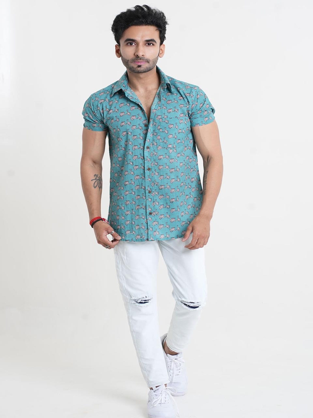 Style Matters Men Standard Fit Spread Collar Conversational Printed Cotton Casual Shirt, Teal
Style Matters Men Standard Fit Spread Collar Conversational Printed Cotton Casual Shirt, Teal