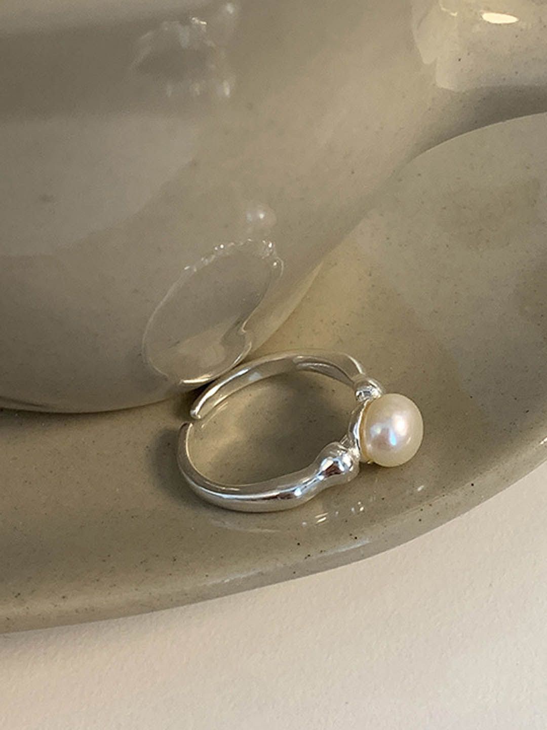 StyleCast Silver-Plated Artificial Stones Studded Round Shaped Adjustable Finger Ring
StyleCast Silver-Plated Artificial Stones Studded Round Shaped Adjustable Finger Ring
