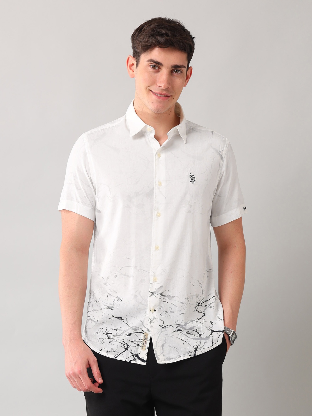 U.S. Polo Assn. Denim Co. Men Classic Fit Abstract Printed Cotton Casual Shirt, White
U.S. Polo Assn. Denim Co. Men Classic Fit Abstract Printed Cotton Casual Shirt, White