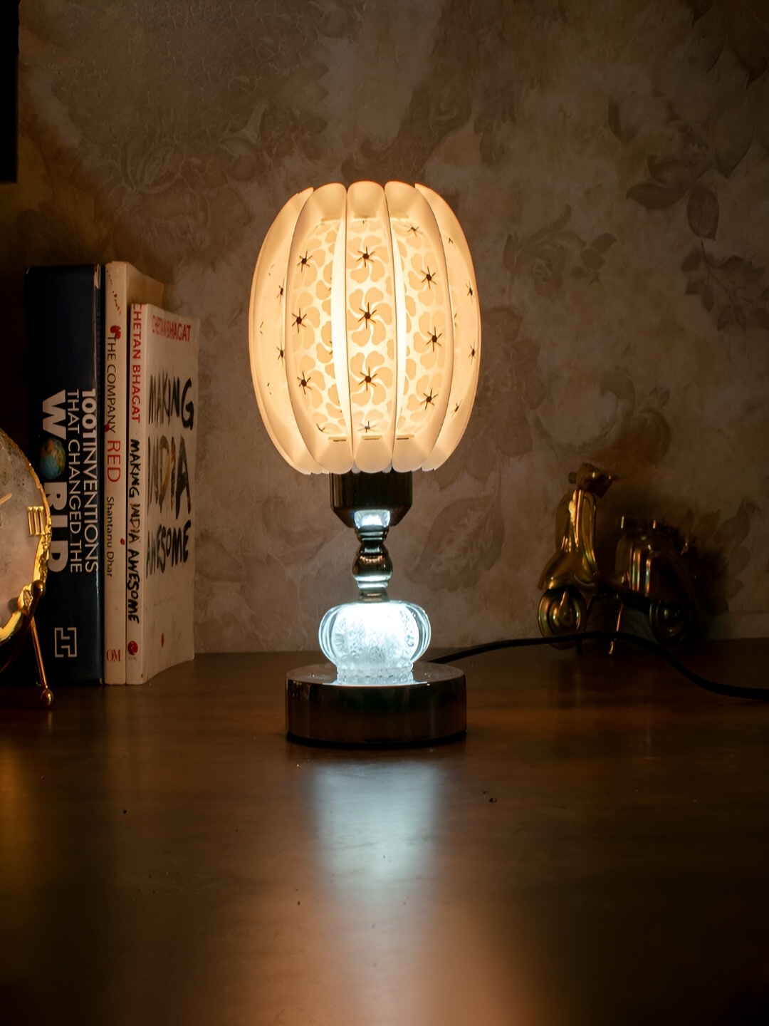 Craftlayout Transparent & Silver-Toned Printed Abstract Shaped Metal Table Lamp With Bulb
Craftlayout Transparent & Silver-Toned Printed Abstract Shaped Metal Table Lamp With Bulb