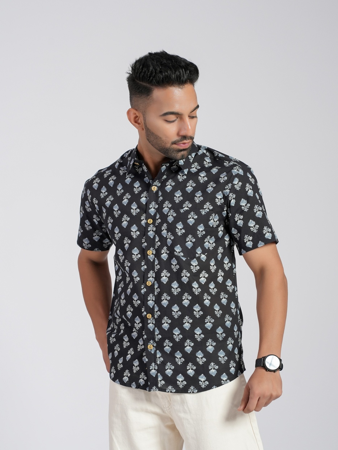 Cotton Curio Men Comfort Fit Spread Collar Floral Printed Cotton Casual Shirt, Black
Cotton Curio Men Comfort Fit Spread Collar Floral Printed Cotton Casual Shirt, Black