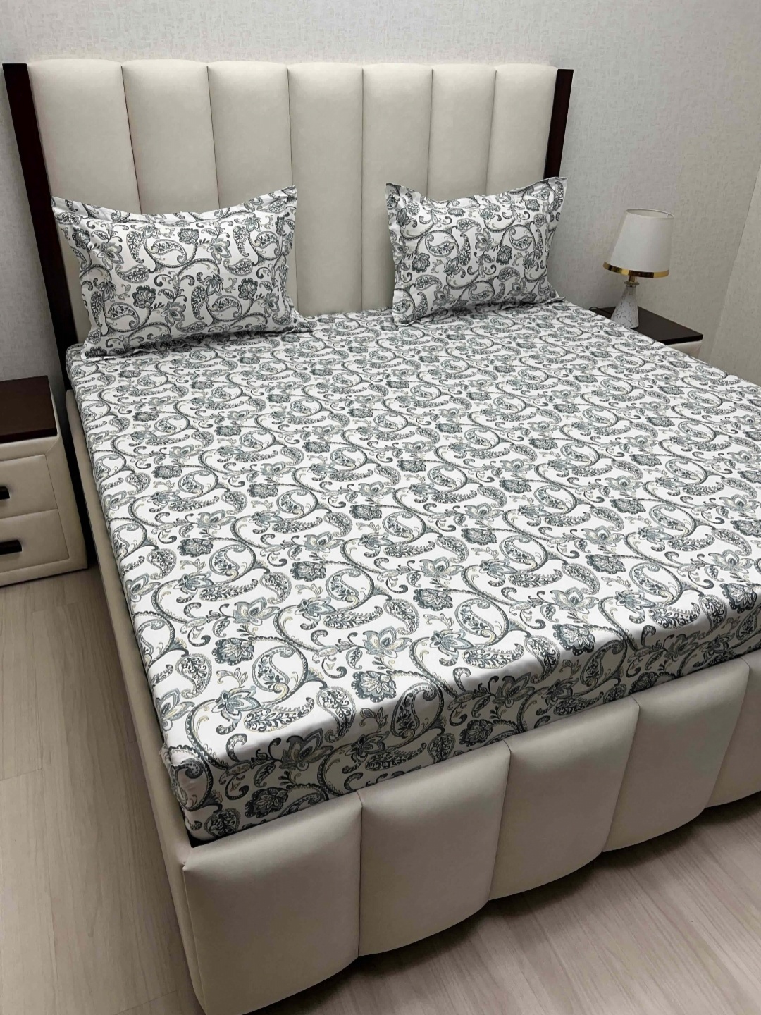 Pure Decor Royal Passion Grey Floral 220 TC Cotton Queen Bedsheet Set 2.28 m x 2.54 m
Pure Decor Royal Passion Grey Floral 220 TC Cotton Queen Bedsheet Set 2.28 m x 2.54 m