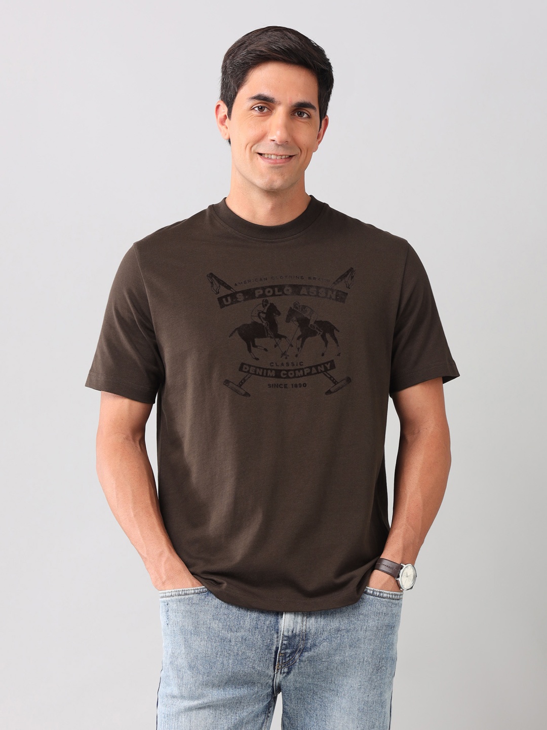 U.S. Polo Assn. Denim Co. Men Graphic Printed Round Neck Cotton Slim Fit T-shirt, Brown
U.S. Polo Assn. Denim Co. Men Graphic Printed Round Neck Cotton Slim Fit T-shirt, Brown