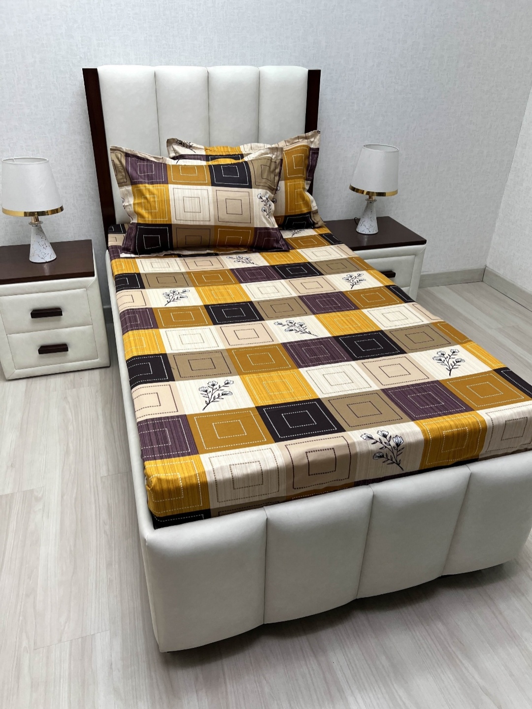Pure Decor Lounge Fur Mustard Printed 330 TC Pure Cotton Single Bedsheet Set 2.36 x 1.73 m
Pure Decor Lounge Fur Mustard Printed 330 TC Pure Cotton Single Bedsheet Set 2.36 x 1.73 m