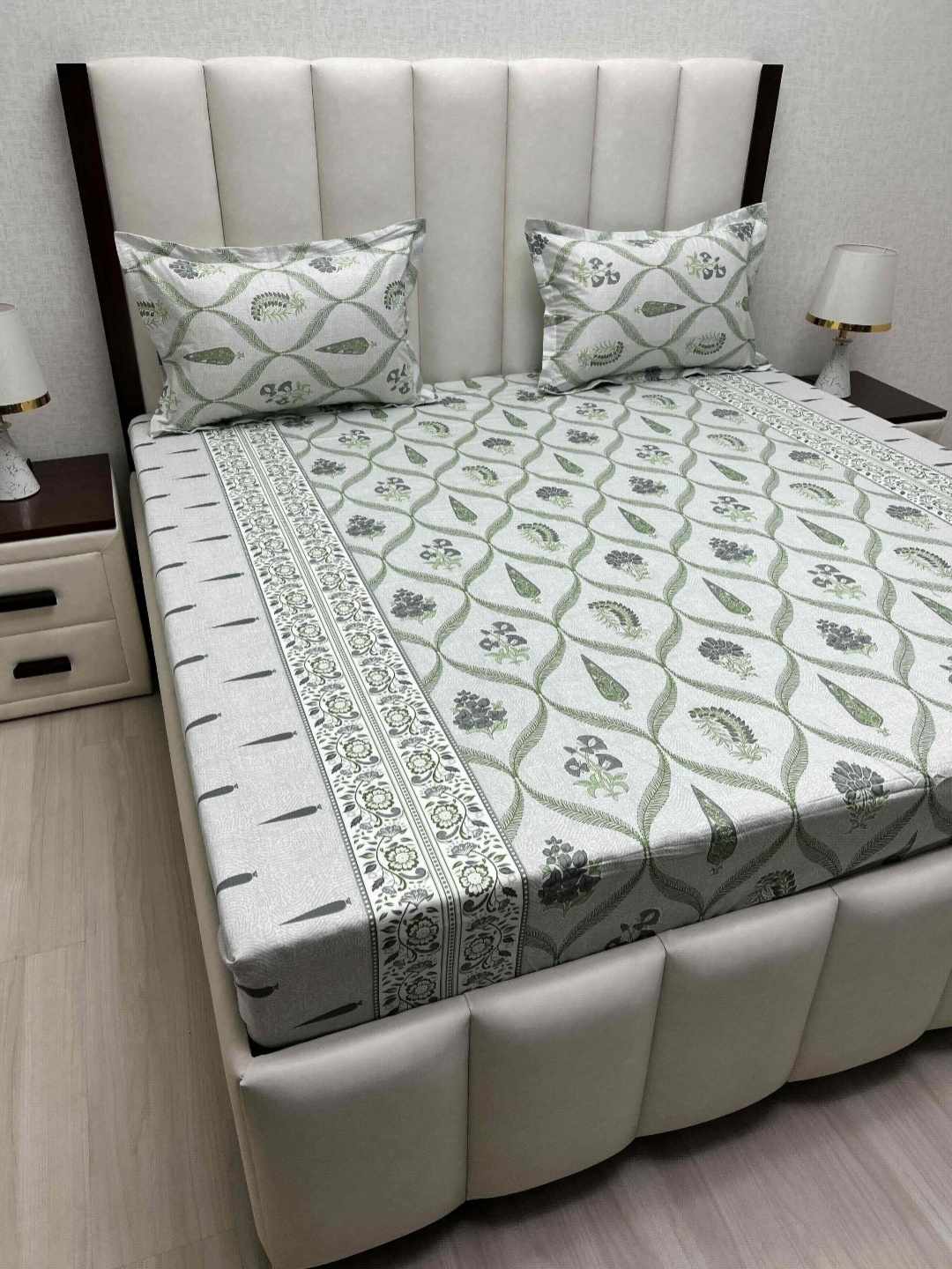Pure Decor Royal Passion Grey & Green Pure Cotton 220 TC Queen Bedsheet Set 2.28 m x 2.54m
Pure Decor Royal Passion Grey & Green Pure Cotton 220 TC Queen Bedsheet Set 2.28 m x 2.54m