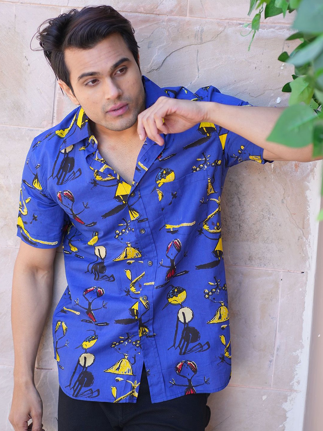 Style Matters Men Standard Fit Spread Collar Abstract Printed Cotton Casual Shirt, Blue
Style Matters Men Standard Fit Spread Collar Abstract Printed Cotton Casual Shirt, Blue