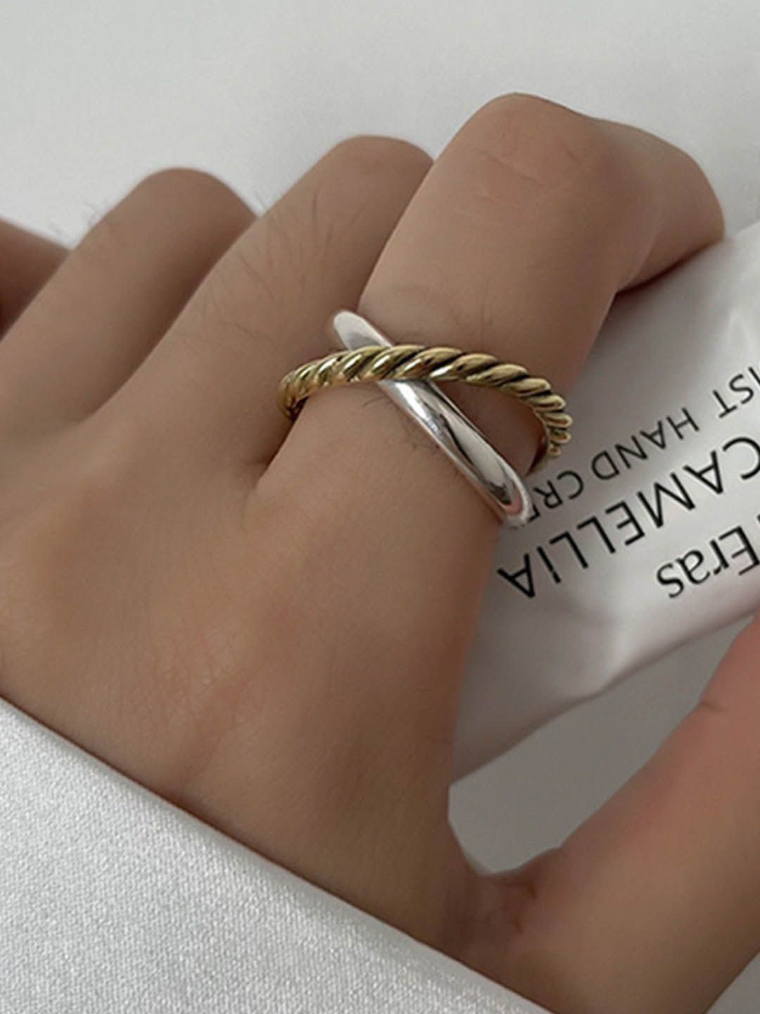 StyleCast Elegant Silver-Toned Intricate Textured Criss Cross Shaped Finger Ring
StyleCast Elegant Silver-Toned Intricate Textured Criss Cross Shaped Finger Ring