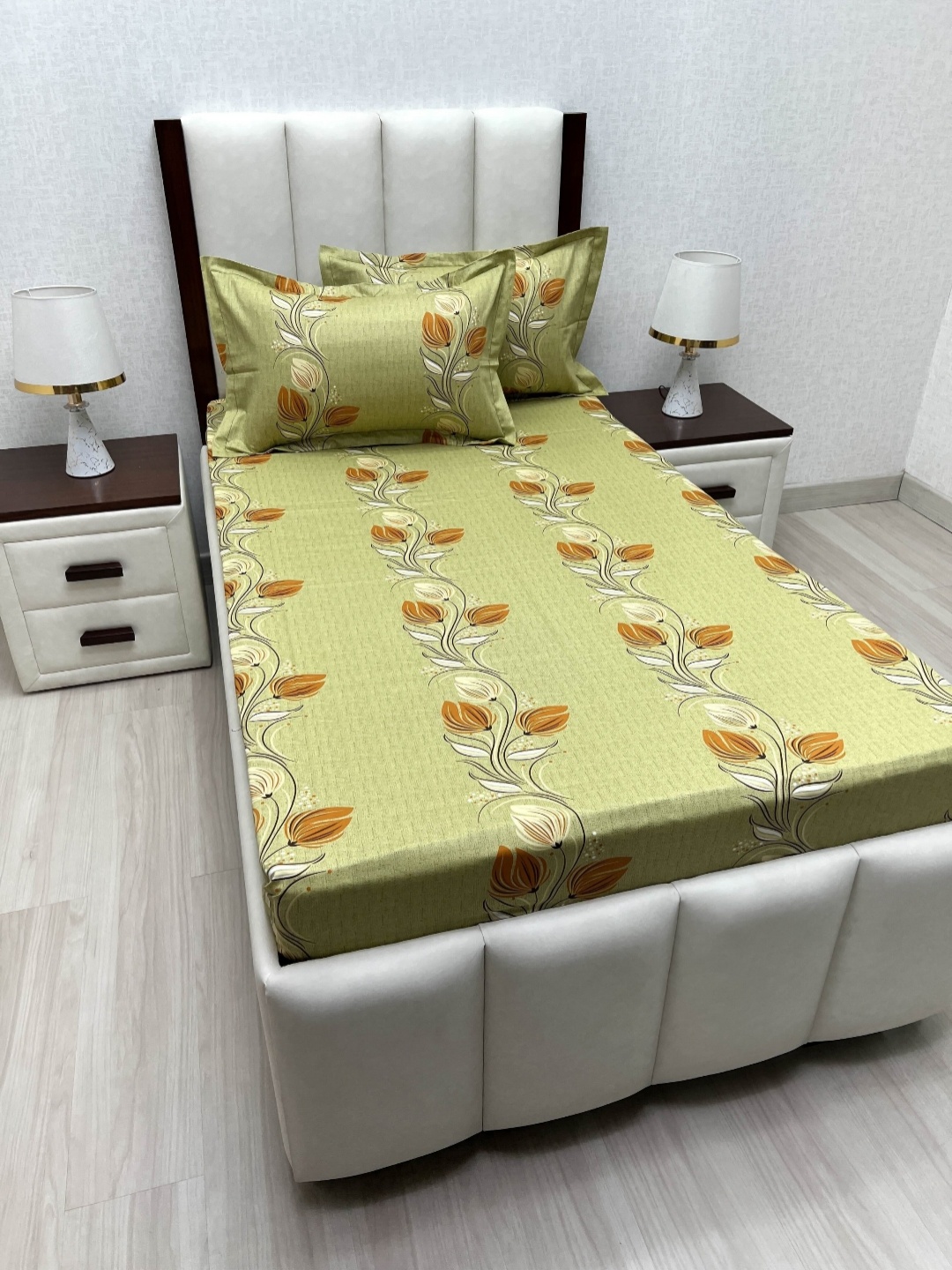 Pure Decor Lounge Fur Green Printed 260 TC Pure Cotton Single Bedsheet Set 2.36 m x 1.73 m
Pure Decor Lounge Fur Green Printed 260 TC Pure Cotton Single Bedsheet Set 2.36 m x 1.73 m