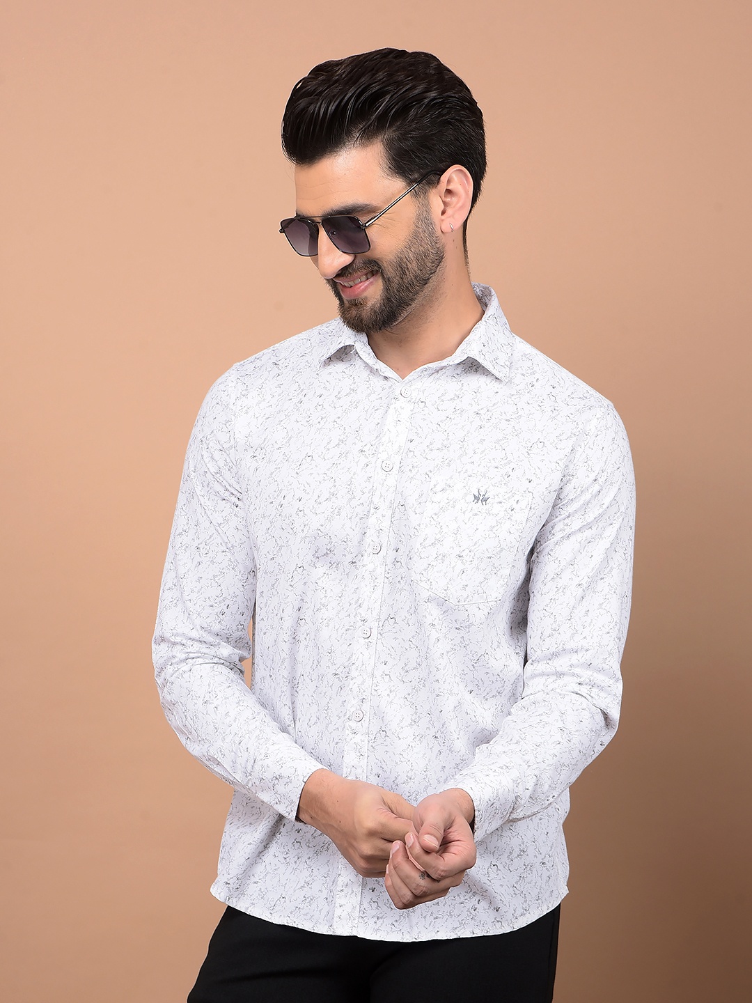 Crimsoune Club Men Premium Slim Fit Spread Collar Abstract Printed Cotton Casual Shirt, White
Crimsoune Club Men Premium Slim Fit Spread Collar Abstract Printed Cotton Casual Shirt, White