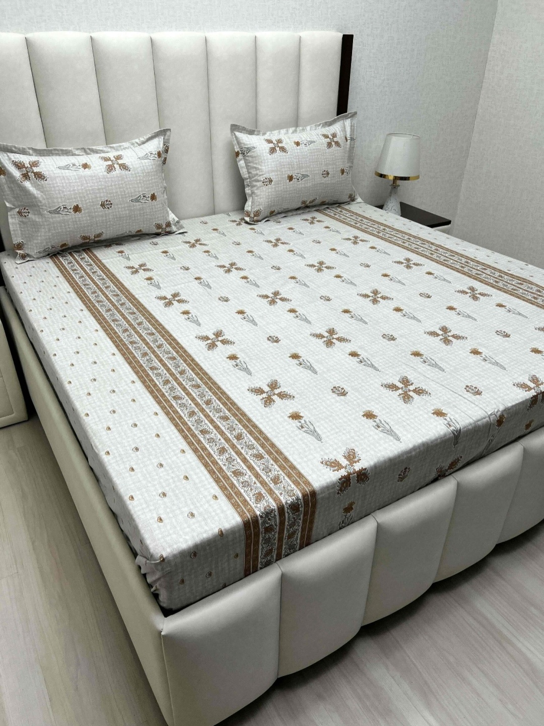 Pure Decor Royal Passion Grey Printed Pure Cotton 300TC Queen Bedsheet Set 2.28 m x 2.54 m
Pure Decor Royal Passion Grey Printed Pure Cotton 300TC Queen Bedsheet Set 2.28 m x 2.54 m
