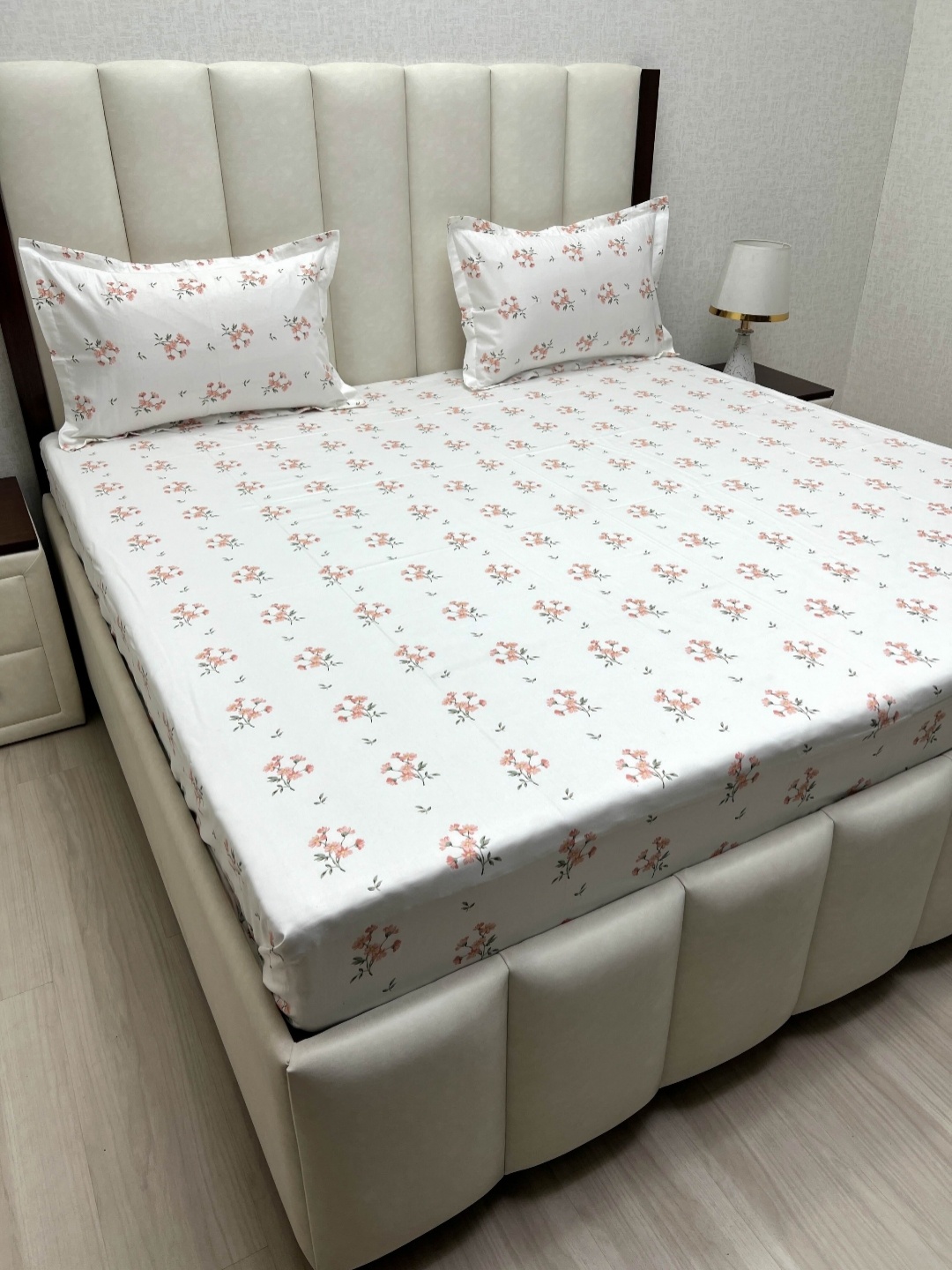 Pure Decor Royal Passion Peach Printed Cotton 350 TC Queen Bedsheet Set- 2.28 m x 2.54 m, White
Pure Decor Royal Passion Peach Printed Cotton 350 TC Queen Bedsheet Set- 2.28 m x 2.54 m, White