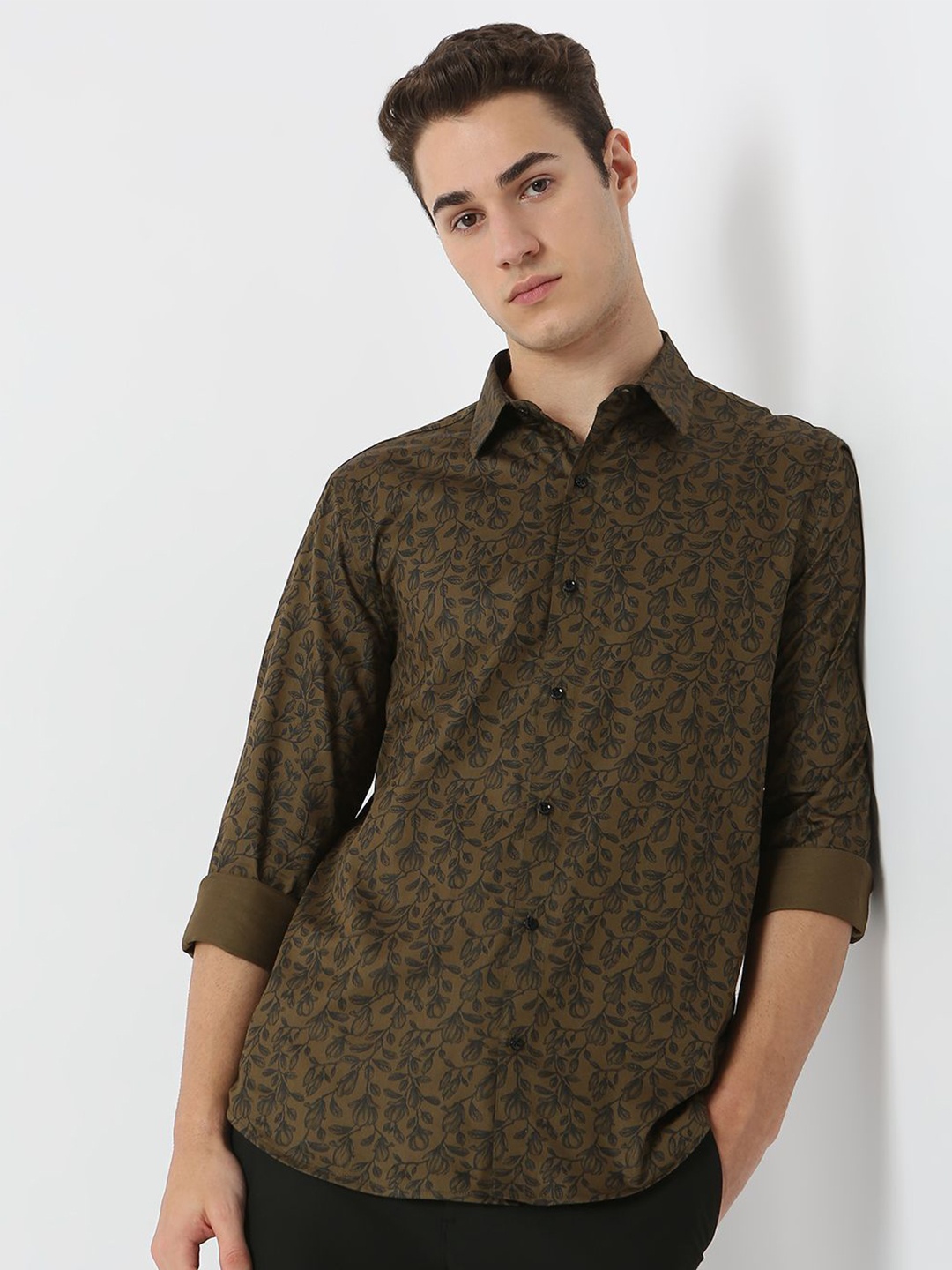MARK & ALBERT Men India Slim Fit Spread Collar Floral Printed Cotton Casual Shirt, Brown
MARK & ALBERT Men India Slim Fit Spread Collar Floral Printed Cotton Casual Shirt, Brown